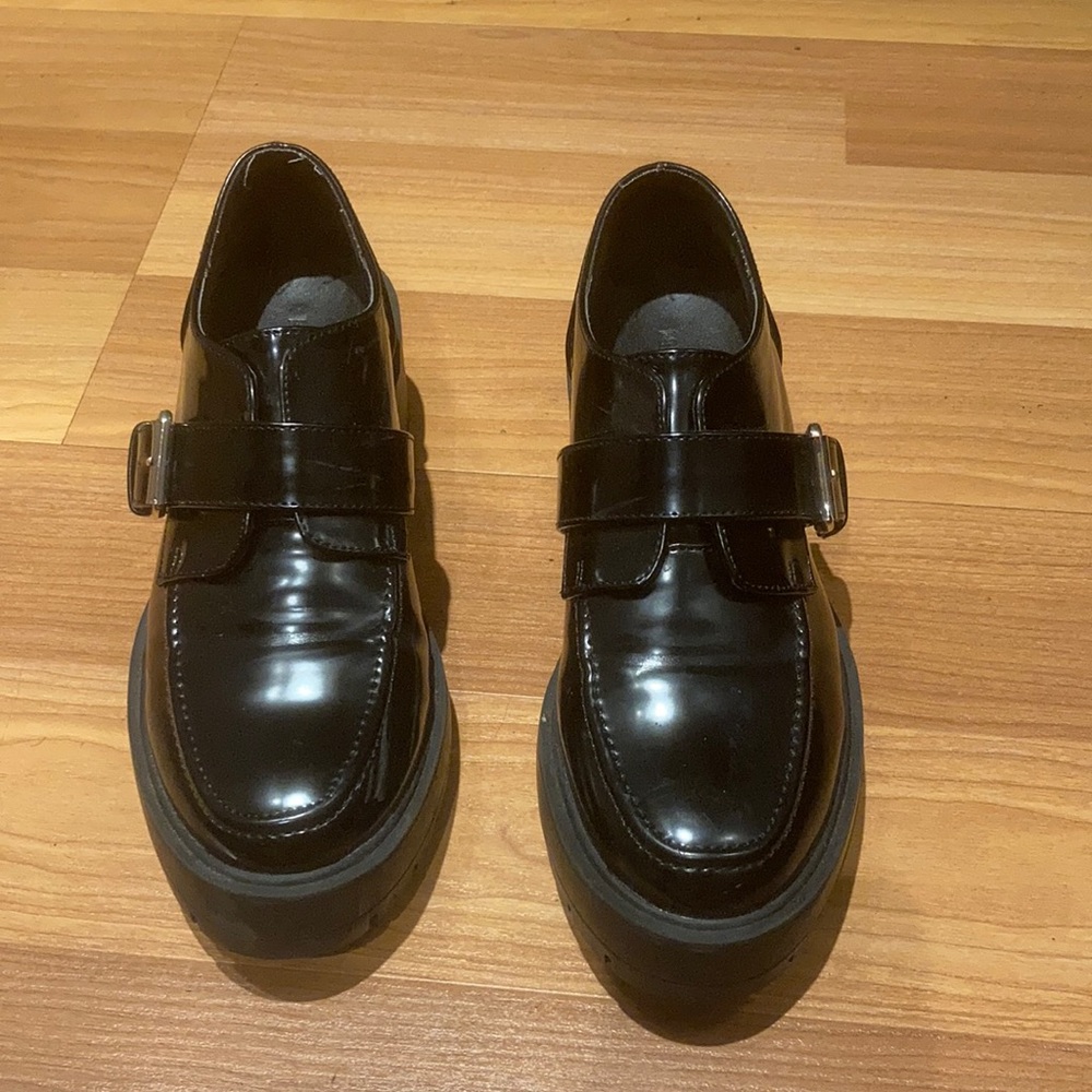 Creeper style shoe